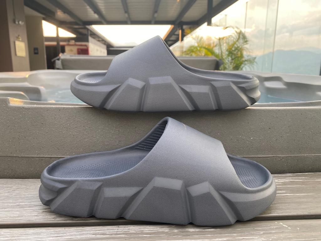 Pantuflas de Nube Cómodas e Antideslizantes